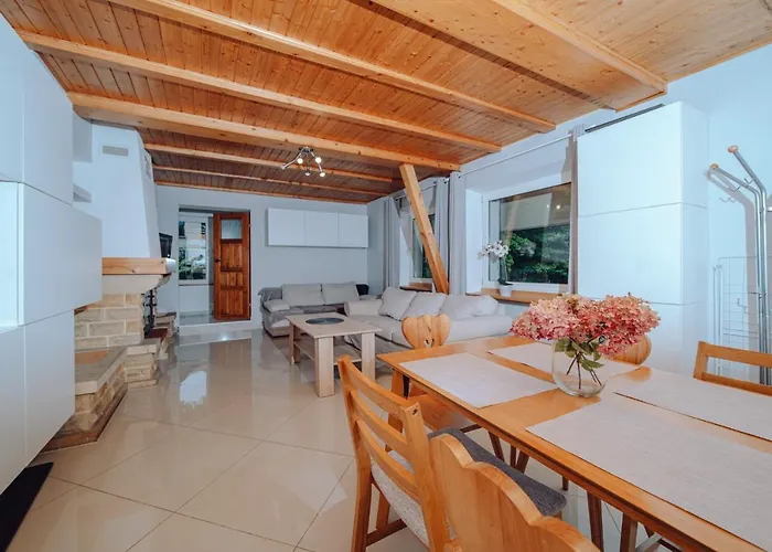 Zacisze Apartment