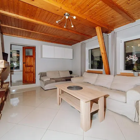 Zacisze Apartment